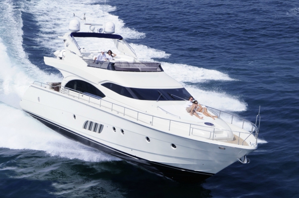 Yacht Xtreme, Dominator 680